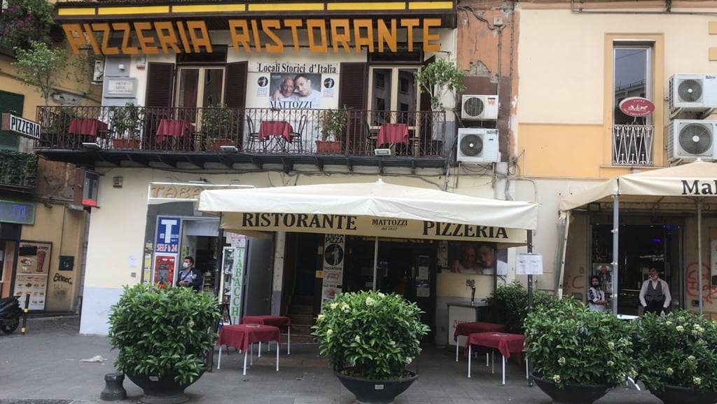 Pizzeria: Mattozzi a Piazza Carità 