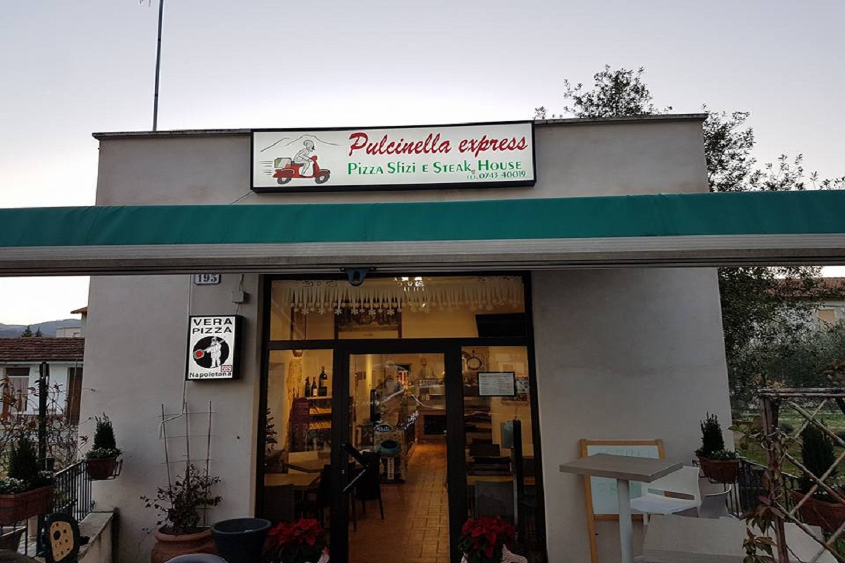 Pizzeria: Pulcinella Express Pizza e Sfizi 