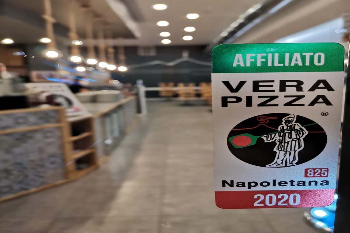 Pizzeria: Pomodoro e Mozzarella 