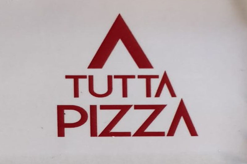 Pizzeria: A Tutta Pizza 