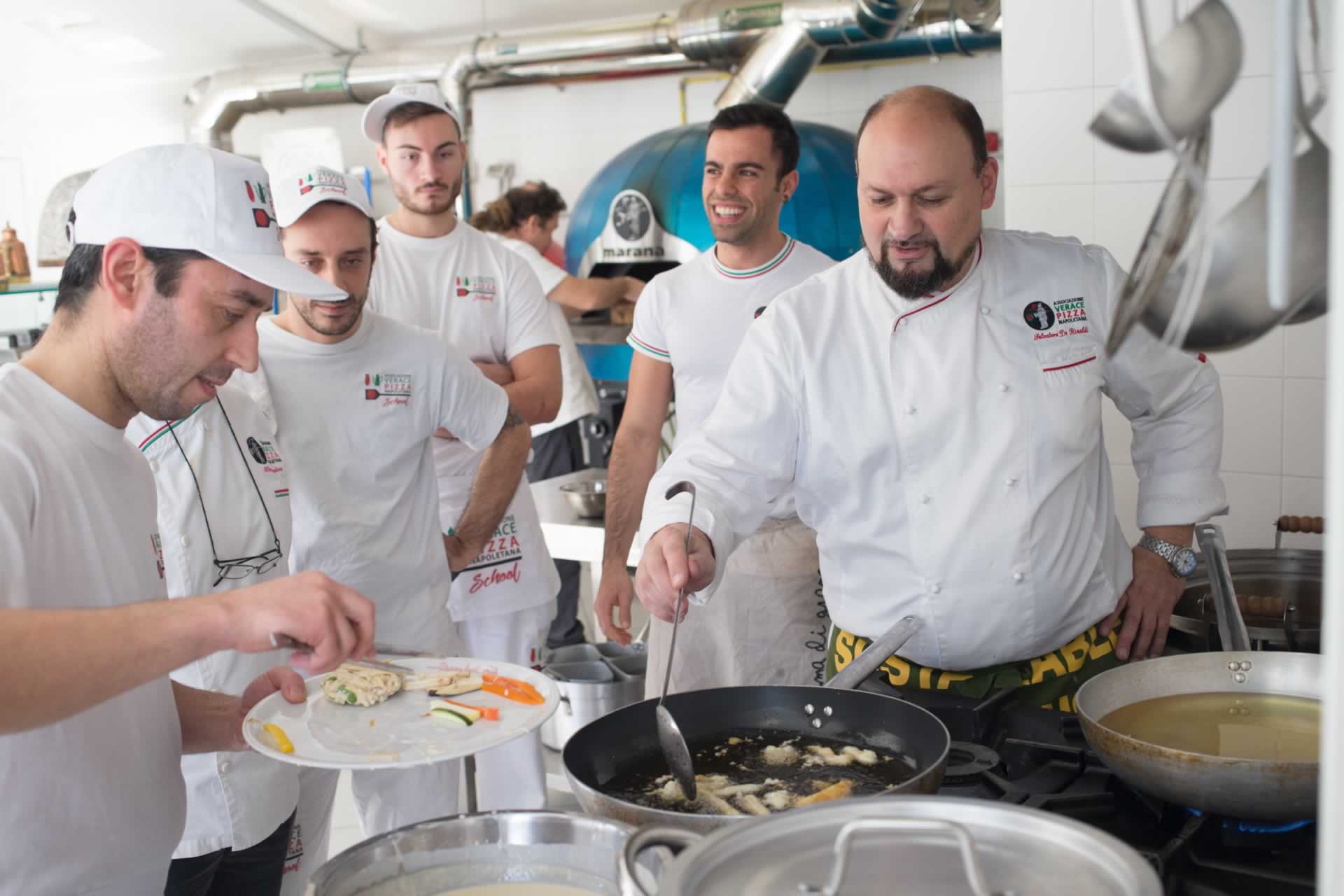 AVPN - Course of deep-fried neapolitan food