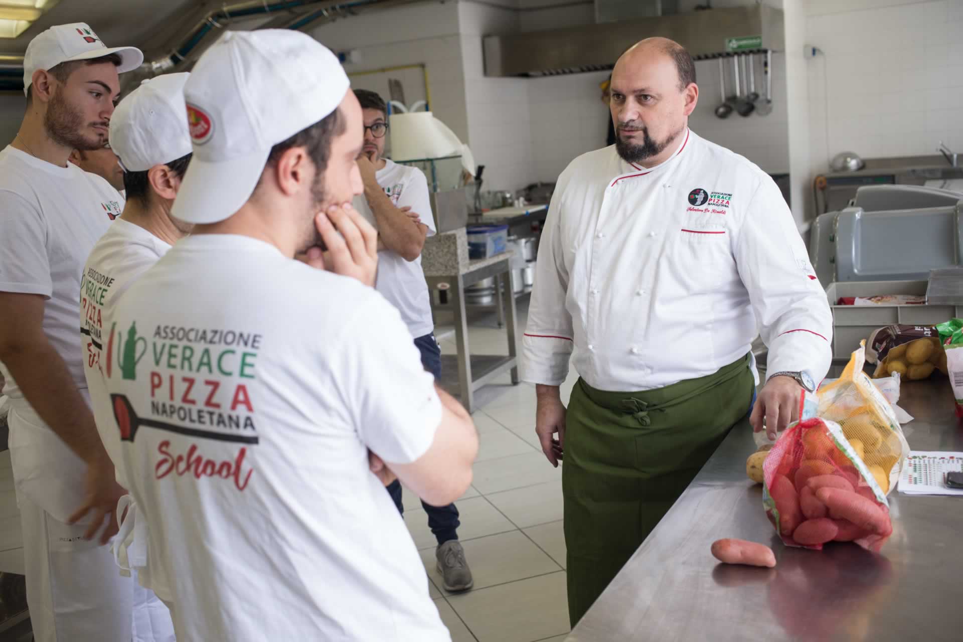 AVPN - Course of deep-fried neapolitan food