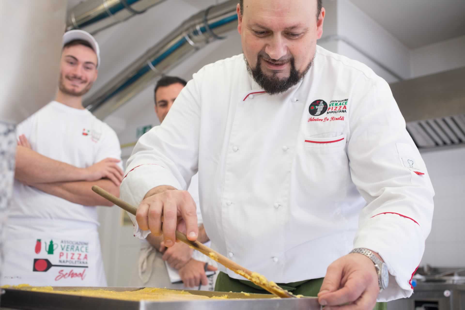 AVPN - Course of deep-fried neapolitan food