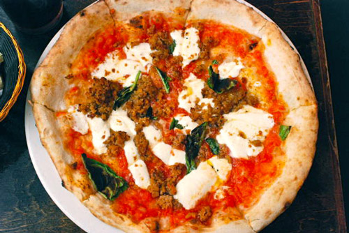 Antica Pizzeria: A Culinary Oasis in a Pizza Desert