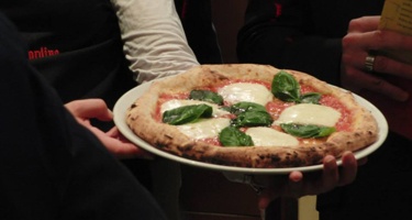Storia, gusto e tradizione alla Pizzeria Lombardi
